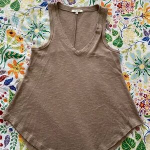 Z SUPPLY V-Neck Ribbed Tank – Sandstone Taupe XS